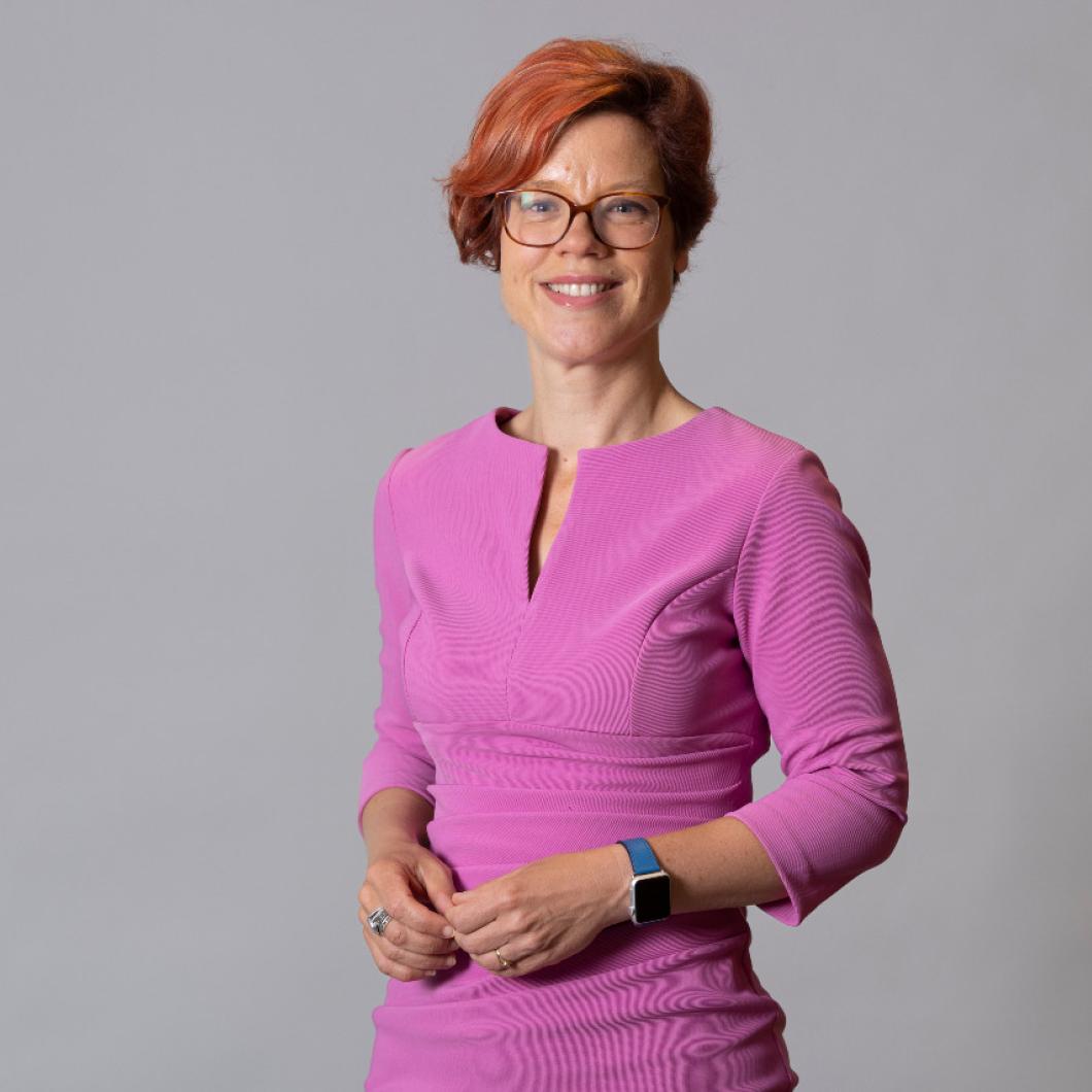Portretfoto Linda Voortman, wethouder GroenLinks Utrecht