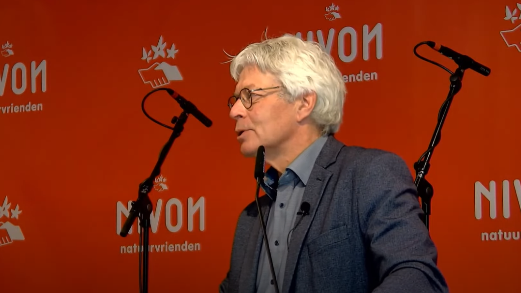 Ferd Crone tijdens de Koos Vorrinklezing, 1 mei 2022