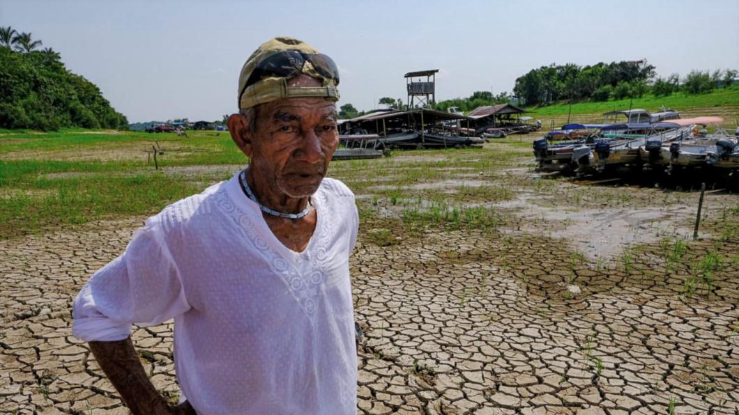 Puraquequara-meer in Manaus tijdens de extreme droogte van 2023.